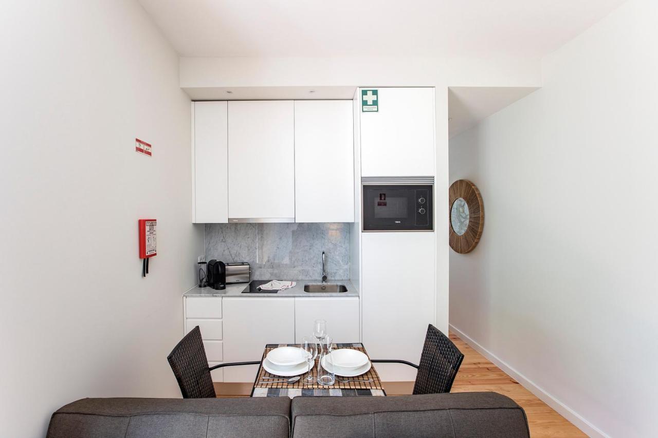 Central Studio W/ Pool, Ac & Patio By Lovelystay Porto Zewnętrze zdjęcie