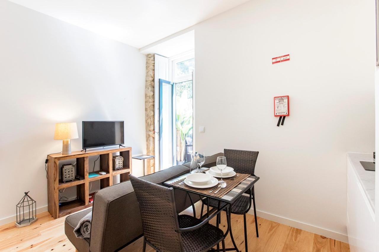 Central Studio W/ Pool, Ac & Patio By Lovelystay Porto Zewnętrze zdjęcie