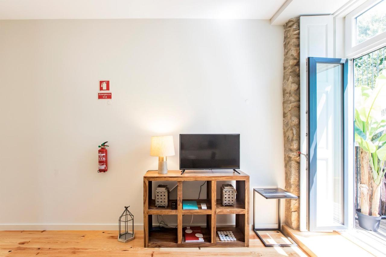 Central Studio W/ Pool, Ac & Patio By Lovelystay Porto Zewnętrze zdjęcie